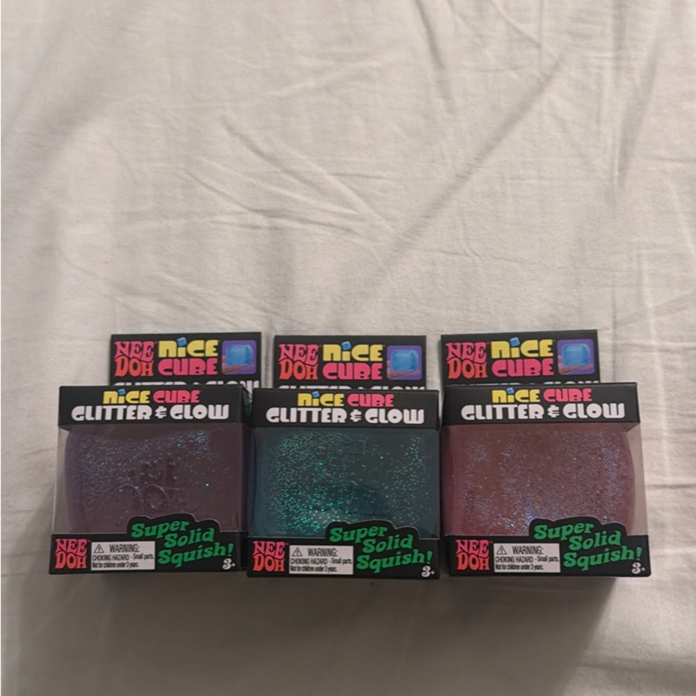 NeeDoh Nice Cube Glitter & Glow Squish - Assorted Colors